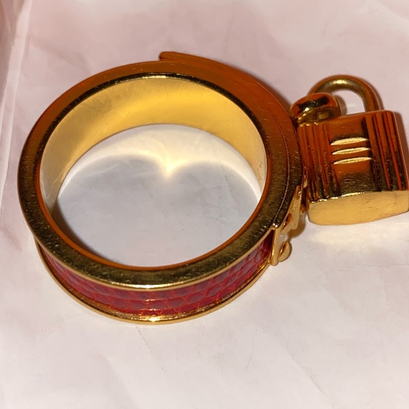 💯AUTHENTIC HERMES KELLY CADENA MOTIF SCARF RING W/BOX - SIZE 9.5 - Picture 10 of 14